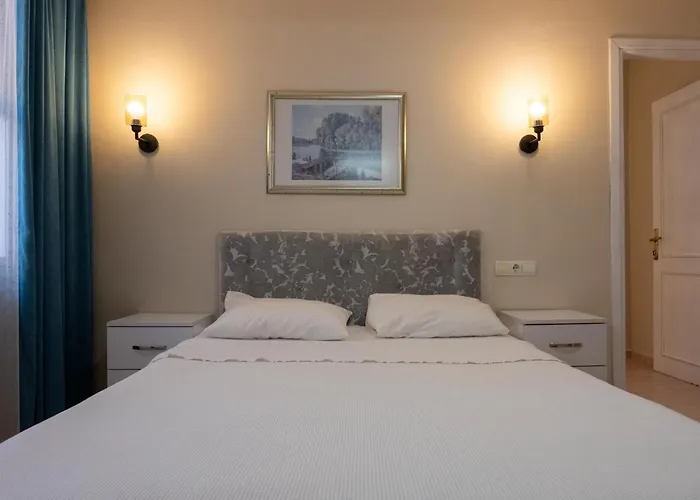 Arden Hotel